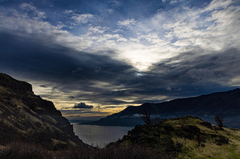 Columbia River 21-4925.jpg